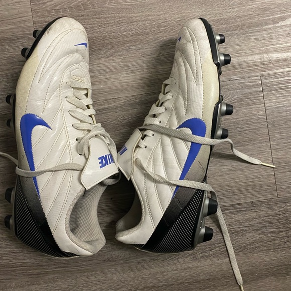 Nike Premier 2009, Worn twice last season, selling to make space, no tears. - Picture 3 of 3